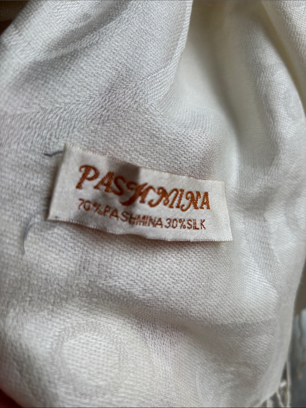 PASHMINA Elegant Cream Fringe  Scarf - Picture 2 of 3